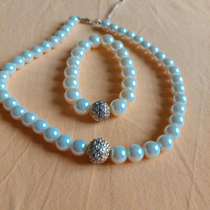 Комплект гривна и колие от перли