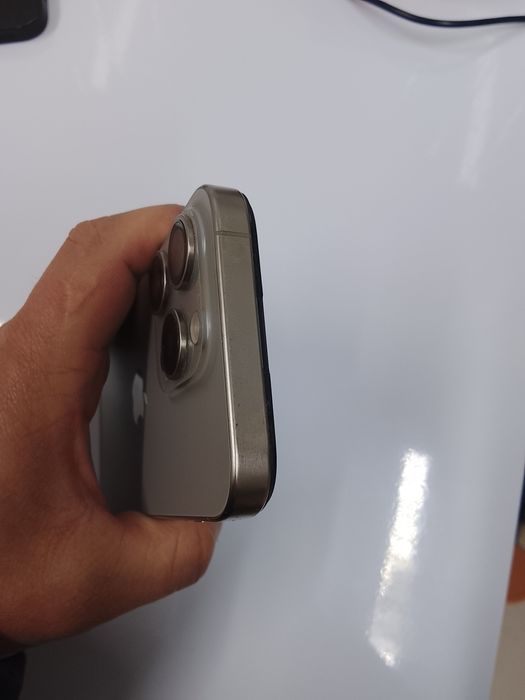 Продам Iphone 15 pro 256gb