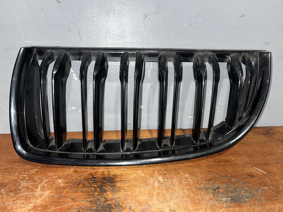 Grile capota BMW Seria 3 e90 facelift