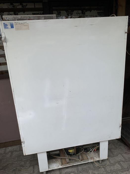 Vitrina frigorifica cu perdea de aer