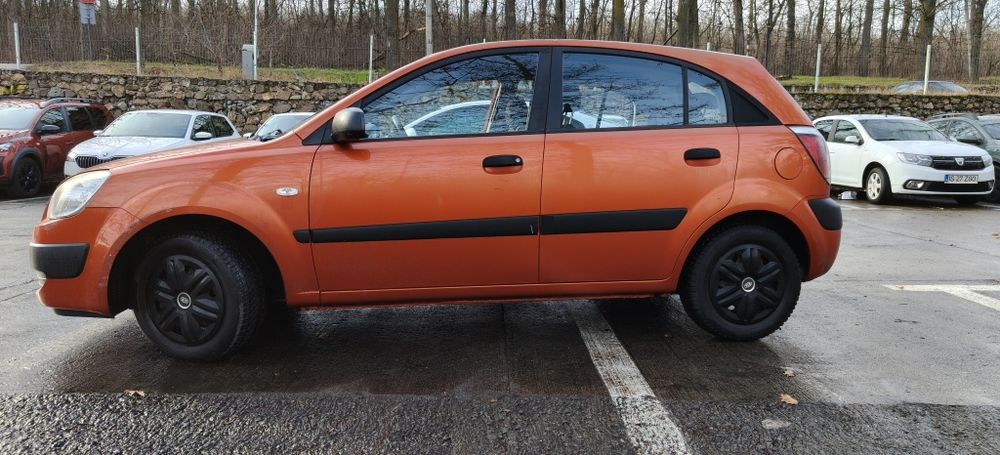Kia Rio 1.4 mpi 2009 97 Cp