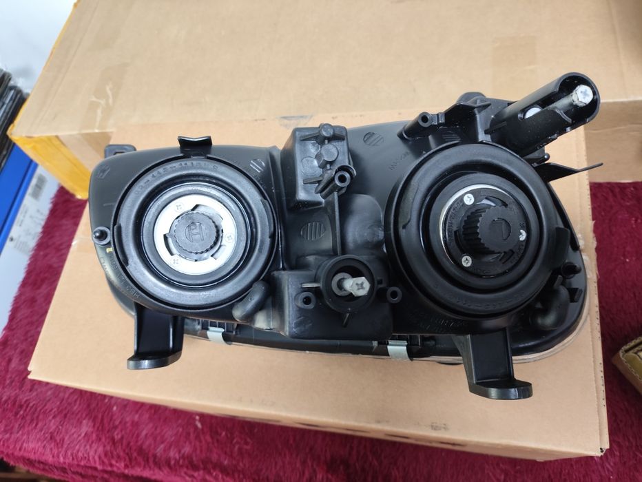 Раф 4 фара Тайвань депо