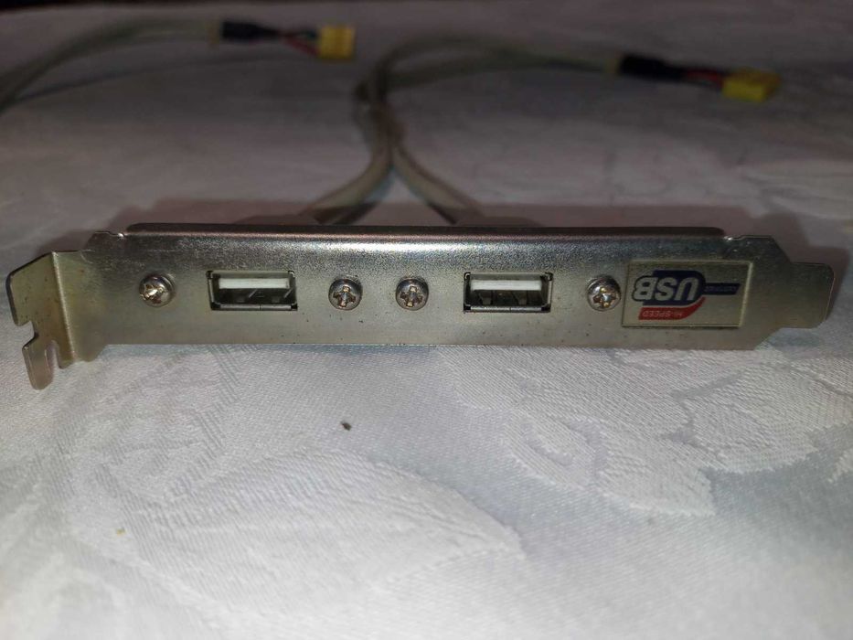 USB hub/ USB хъб с 2 гнезда - 6 лв.