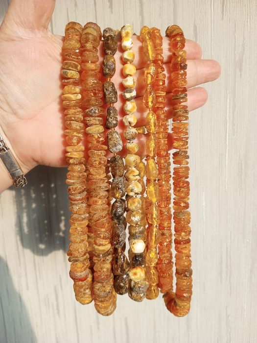 Продам бусы из янтаря