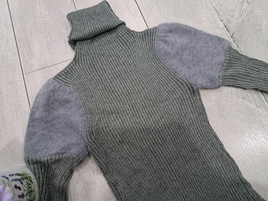 Пуловер с ефектни рамене р-р С