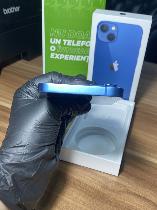 iPhone 13 • 128 GB • Blue