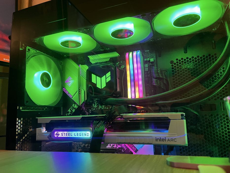 Мощен GAMING компютър.