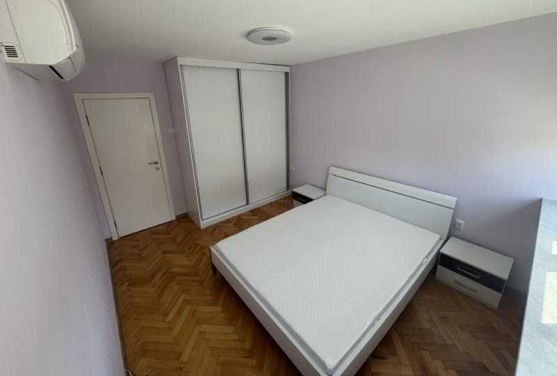 Дава се под наем Двустаен апартамент в София, Банишора - 75 кв.м за 450 € - Снимка #3