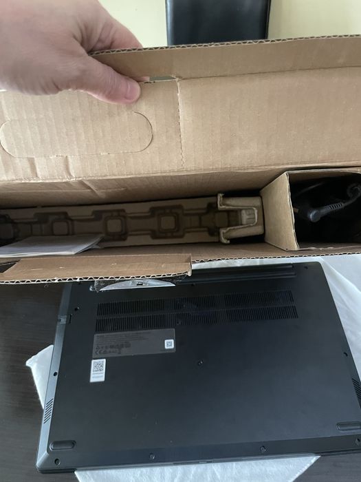 Lenovo ) ThinkPad E16 Gen 1 nou