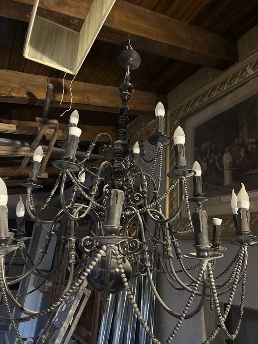 Vand candelabru de metal