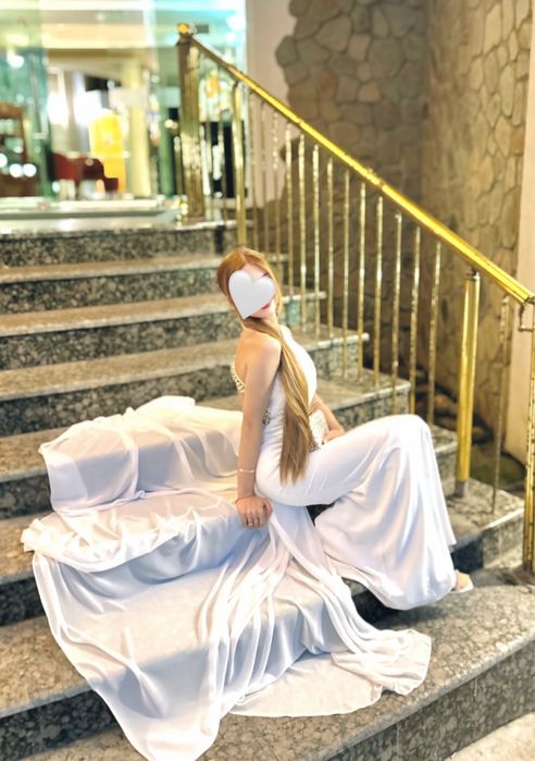 дизайнерска рокля