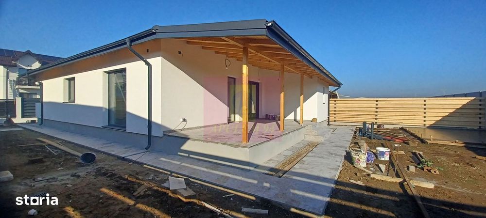Săbăreni, casă parter 4 camere, CT, terasă, pivniță, teren 500 mp