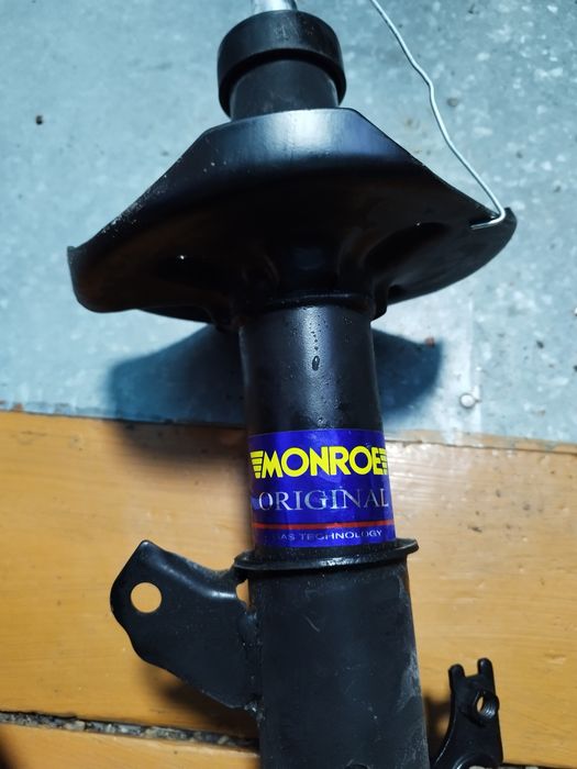 Стойки автомобиля Мазда