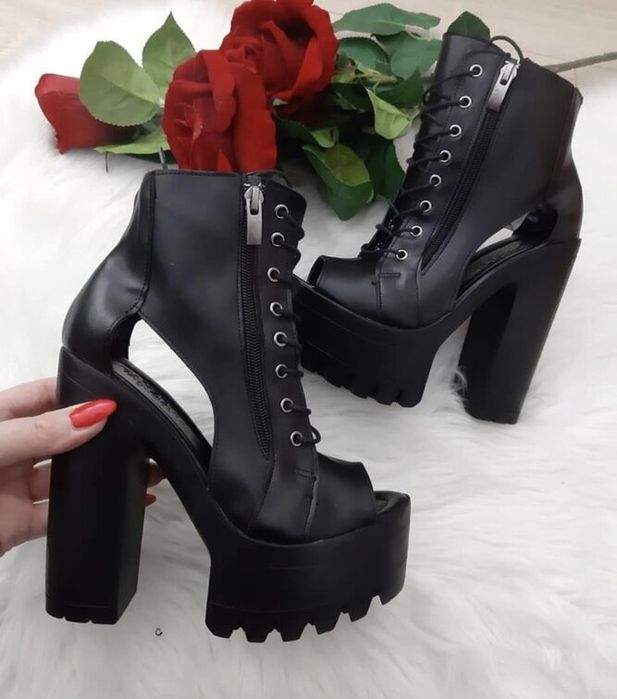 Летни боти на ток - черна кожа [36-40 номер]