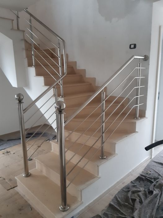 Executam balustrade din inox