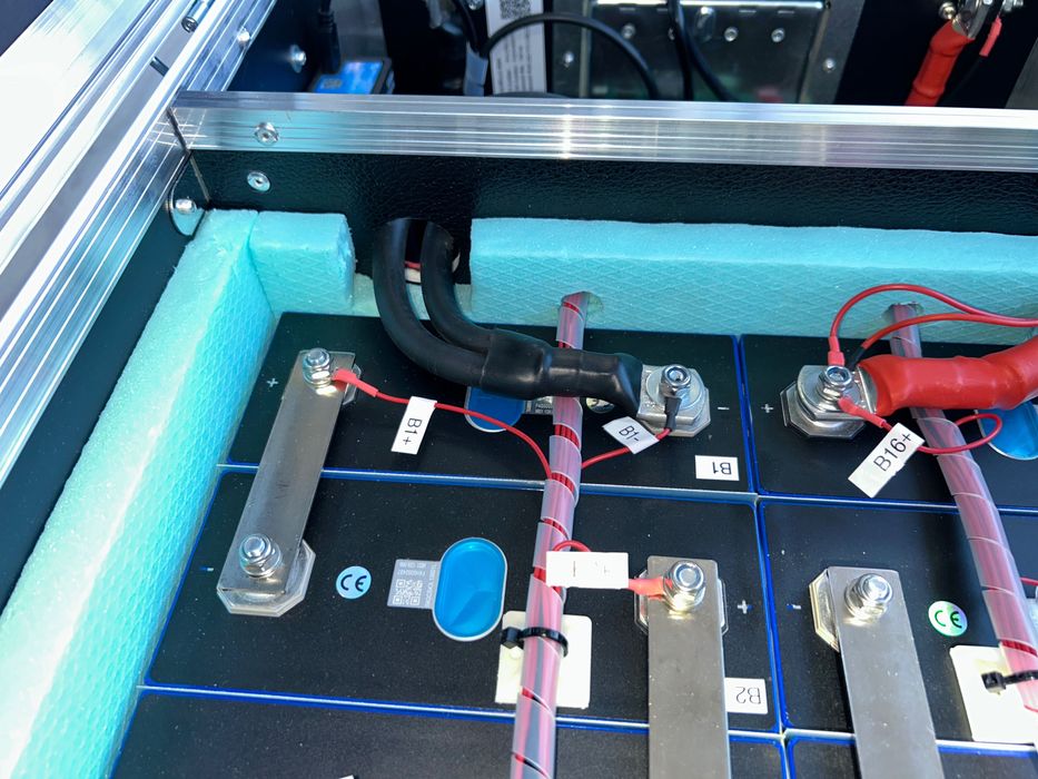 Baterie LiFePo4 5KWh, 12KWh, 14KWh, 28KWh (cablaj complet)