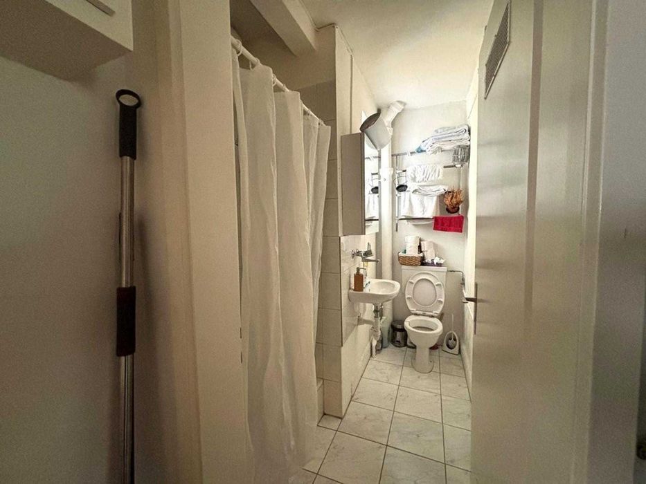 Дава се под наем Двустаен апартамент в София, Иван Вазов - 65 кв.м за 510 € - Снимка #3