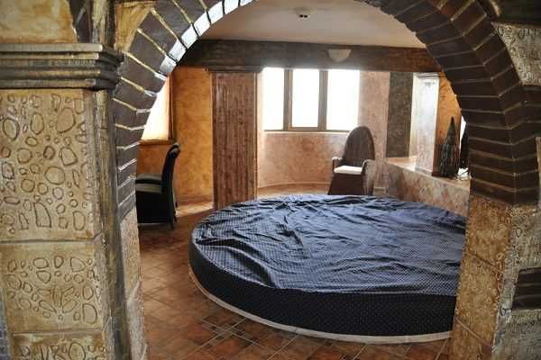 Хотел в Свети Влас с басейн на последния етаж.