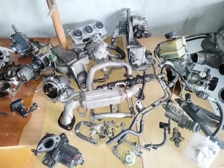 Двигателни части Мазда 5 2дизел 143к