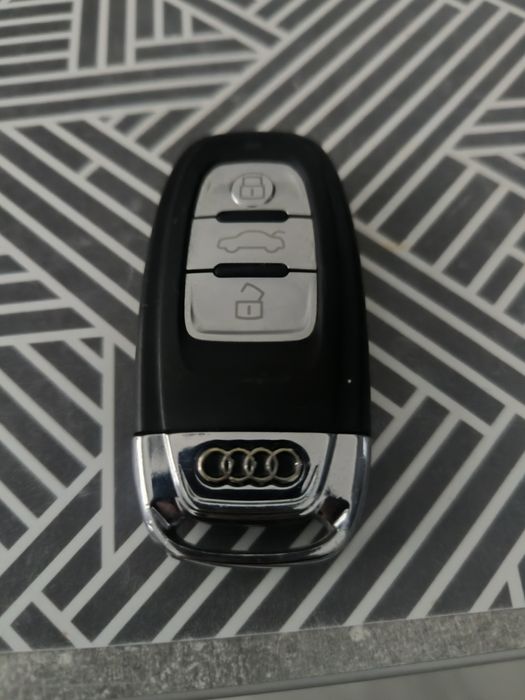 Vând cheie Audi!!!
