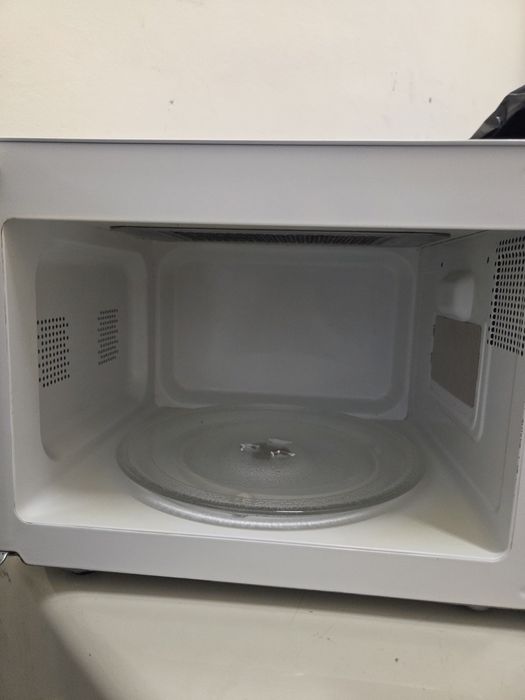 Продавам микровълнова печка Gorenje