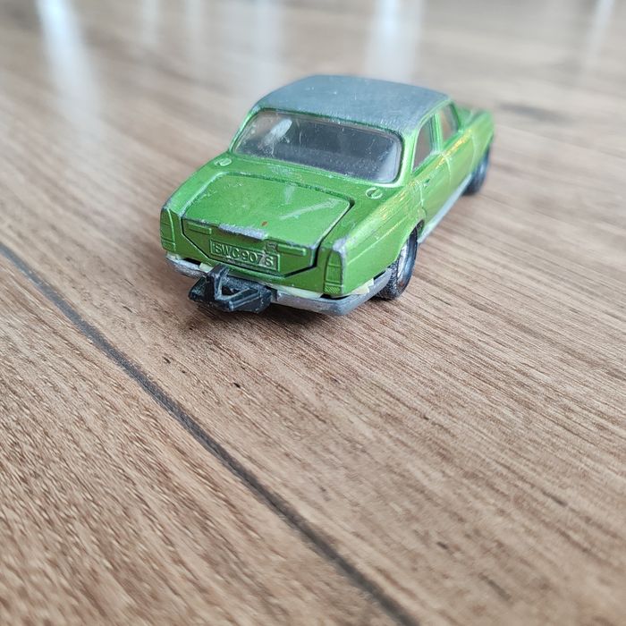 Jaguar XJ 1:32 Matchbox made in Bulgaria