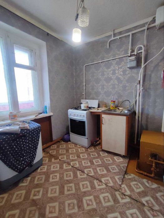 Продам однокомнатную в центре Тобыла
