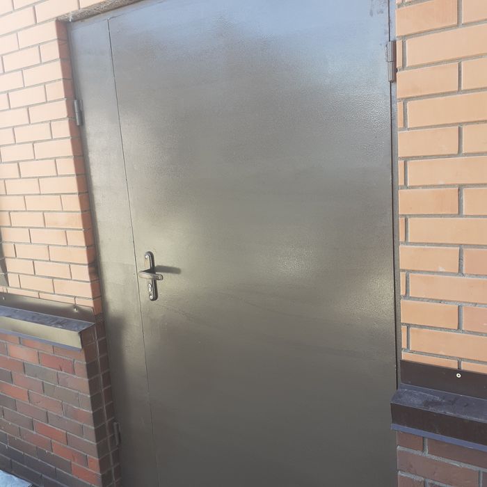 Железные двери и решетки