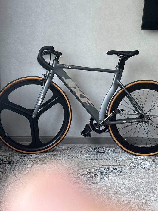 Фиксированный велосипед