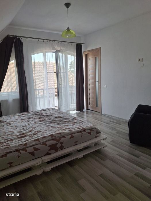 Casă modernă din cărămidă, complet mobilată