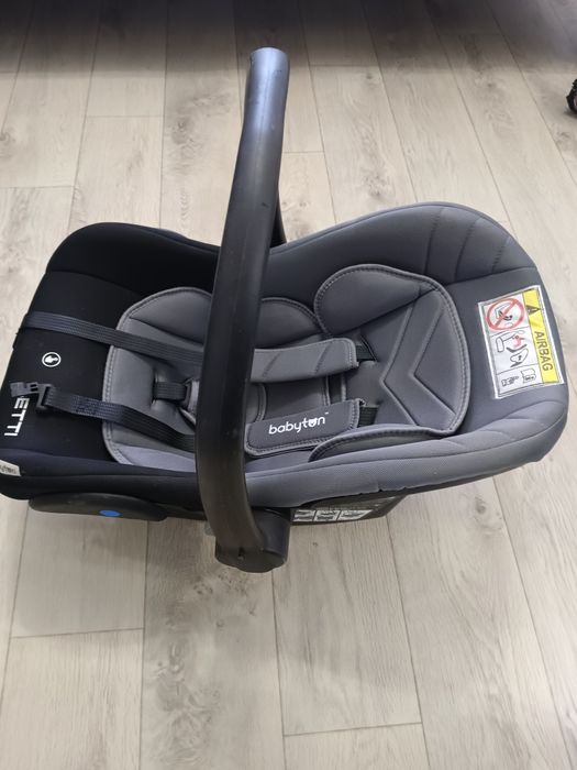 Продам автолюльку 0+