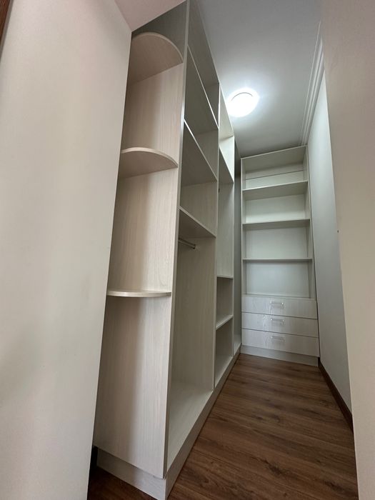 Гардероб , шкафы, тумбочка под обувь