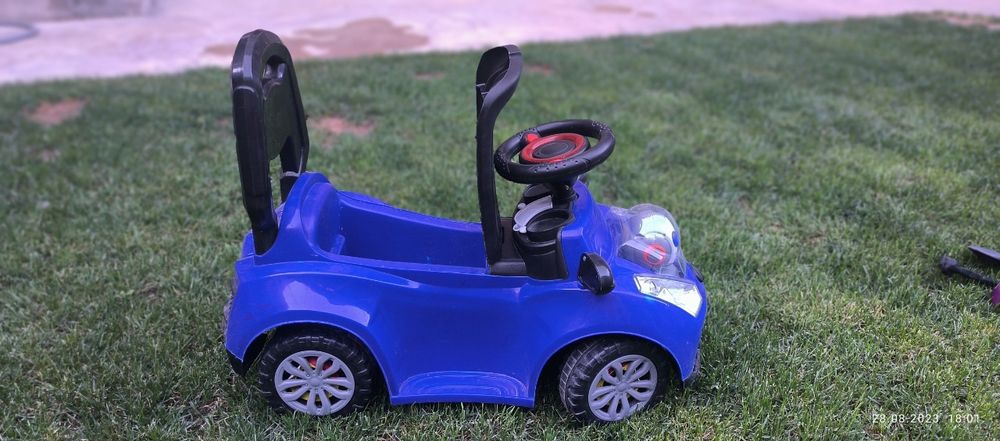 Детская машина синяя