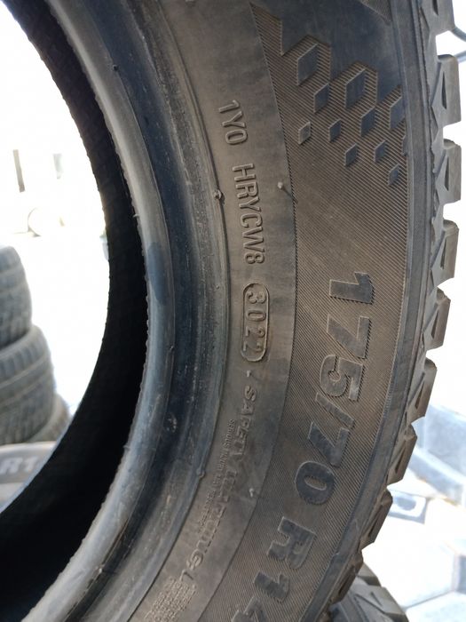 Продам зимнию резину