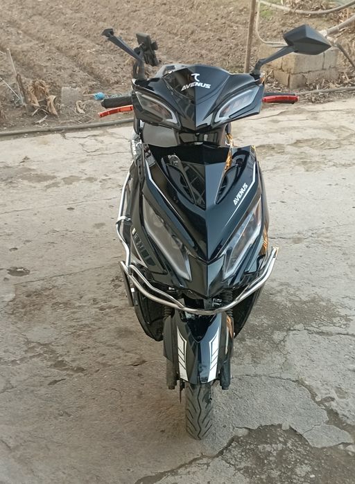 Бензин скутер Авенус