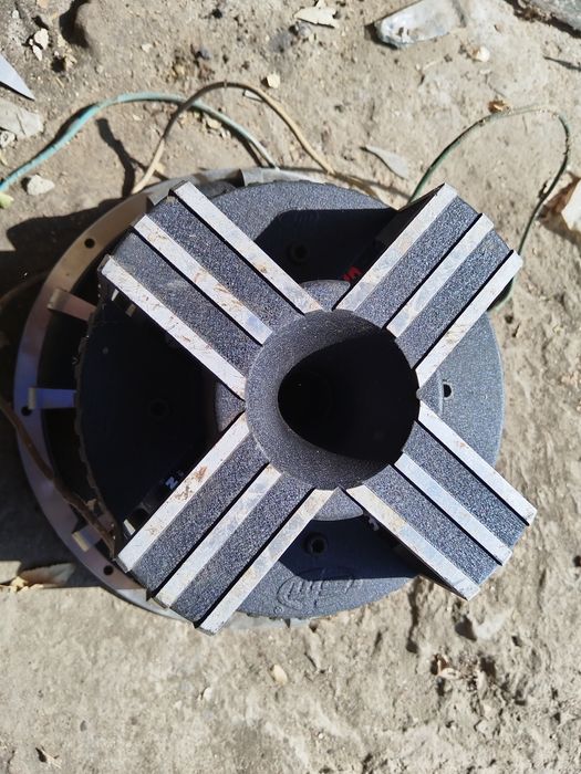 Сабвуфер голова фирмы BM