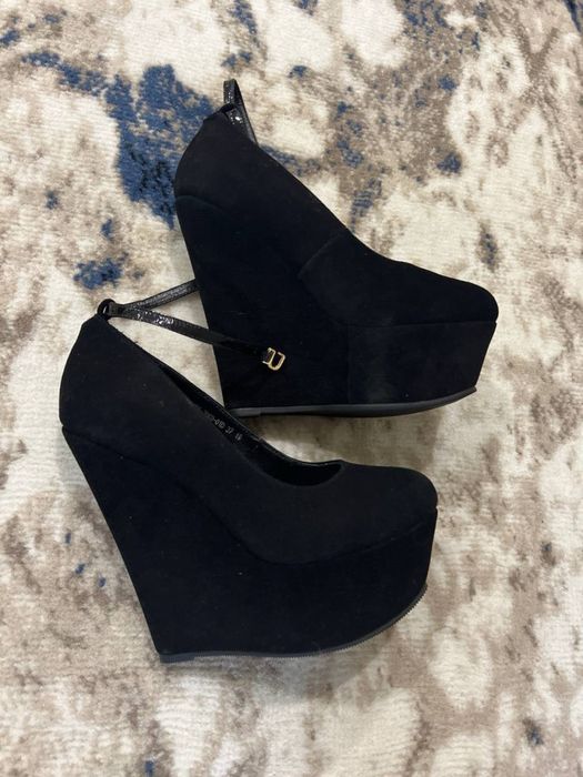 Продается утонченная женская обувь