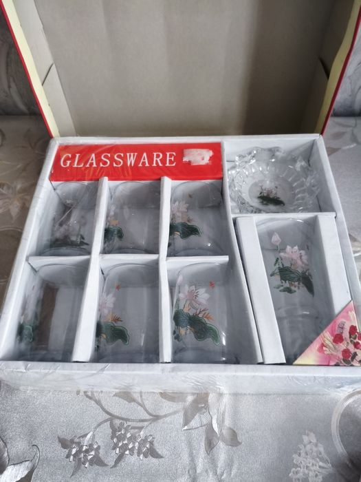 Новая посуда ,можно  подарить.