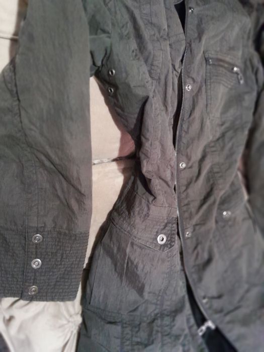 Geaca pt damă mărimea 38 culoare neagră, îmblănite