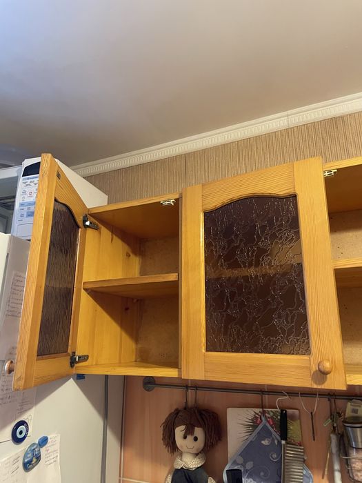 Шкаф кухонный деревянный