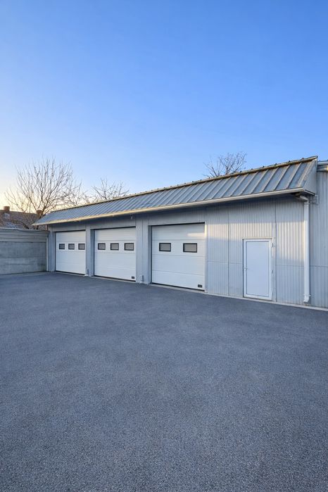 Spații comerciale / hale de închiriat Tecuci – curte mare 1200 mp – d
