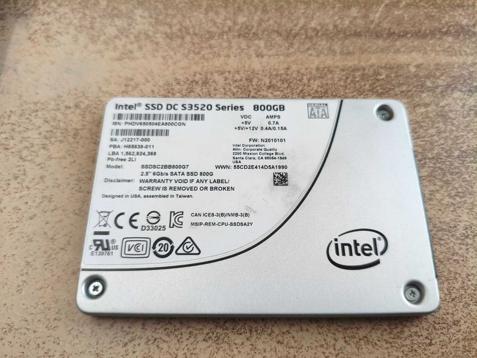 Продавам SSD хард диск Intel SSD DC S3520 800GB SATA3