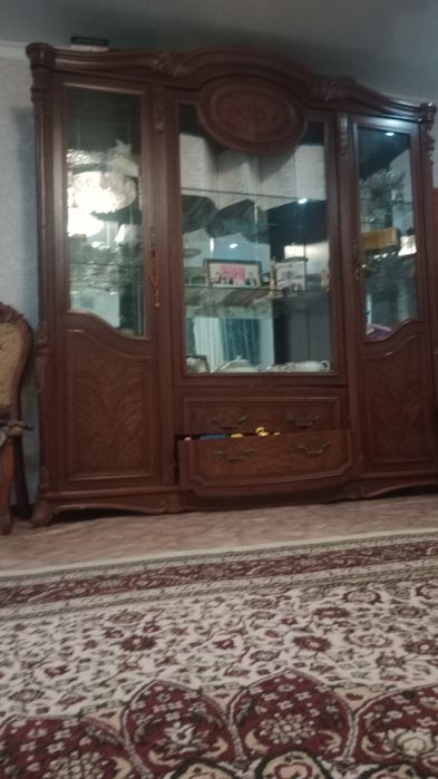 Продам срочно сервант