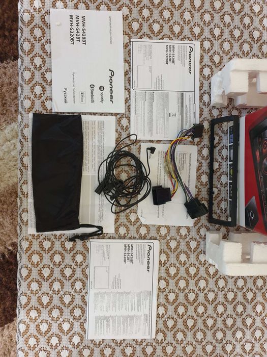 Pioneer MVH-S320BT - Пълен Комплект!