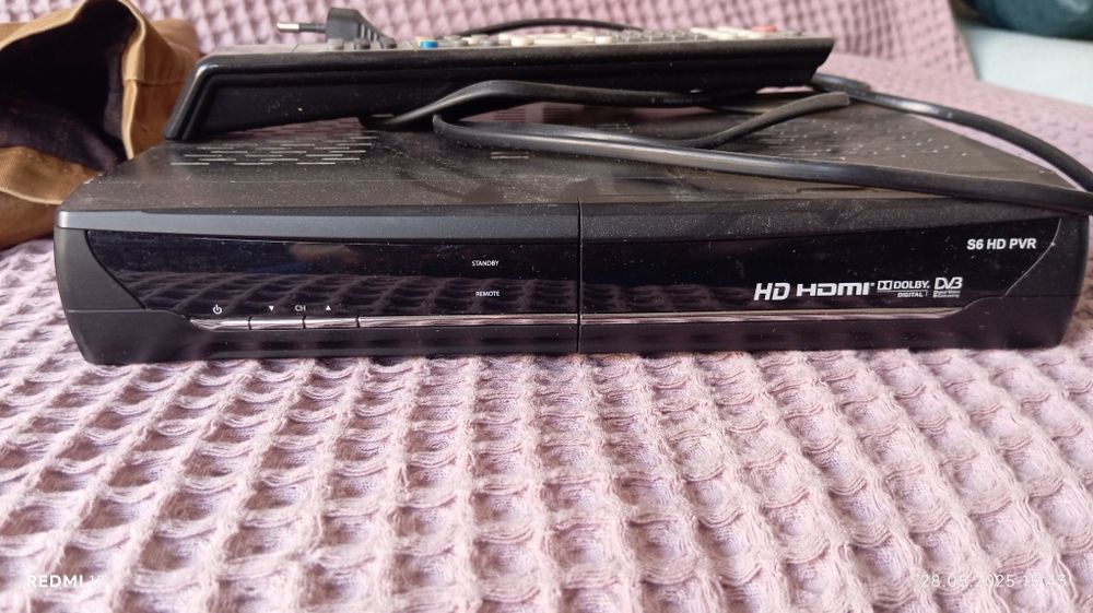 Тюнер рабочий продается