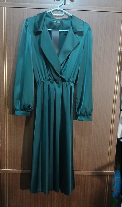 Продам платья вечерние