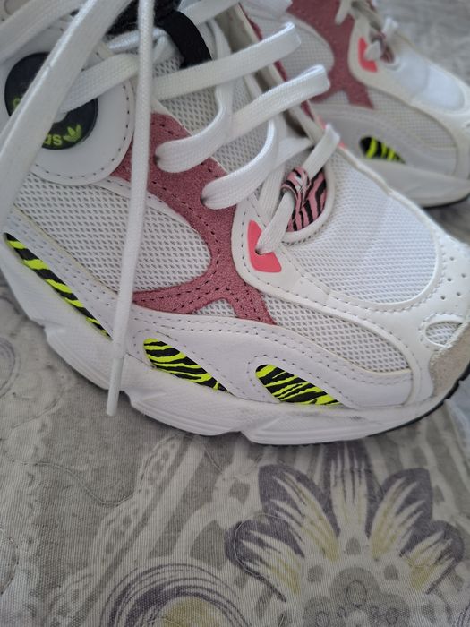 Продам кроссовки