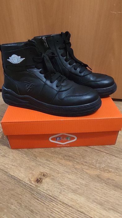 Ботинки демисезонные