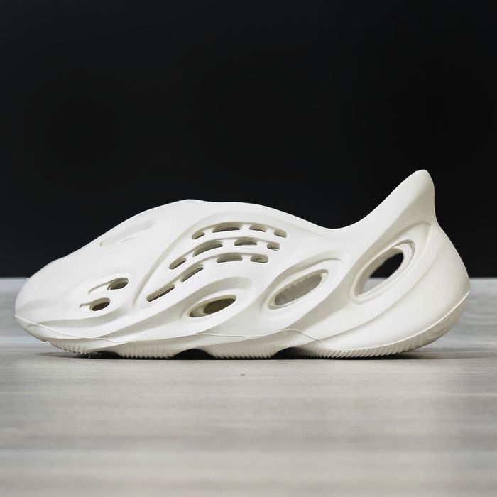 Yeezy Foam Runner Ararat