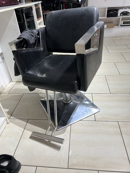 Кресло парикмахерская